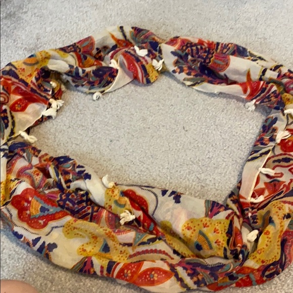 Buckle Scarf - Picture 2 of 3